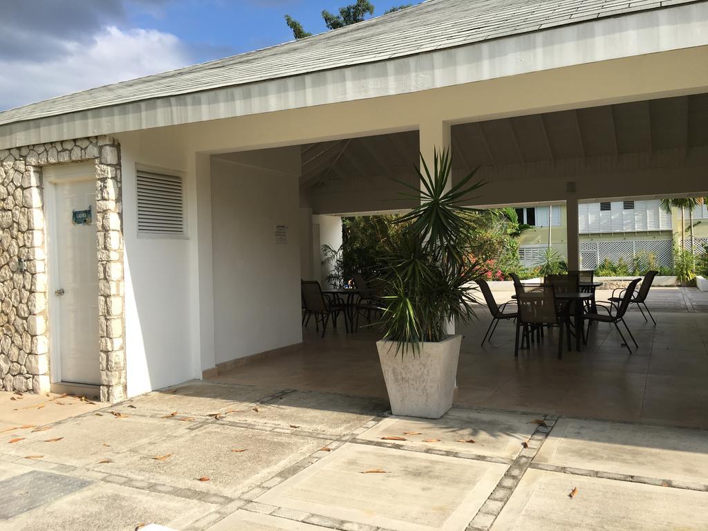 Anna'S Joye Seawind - Freeport, Montego Bay Daire Dış mekan fotoğraf